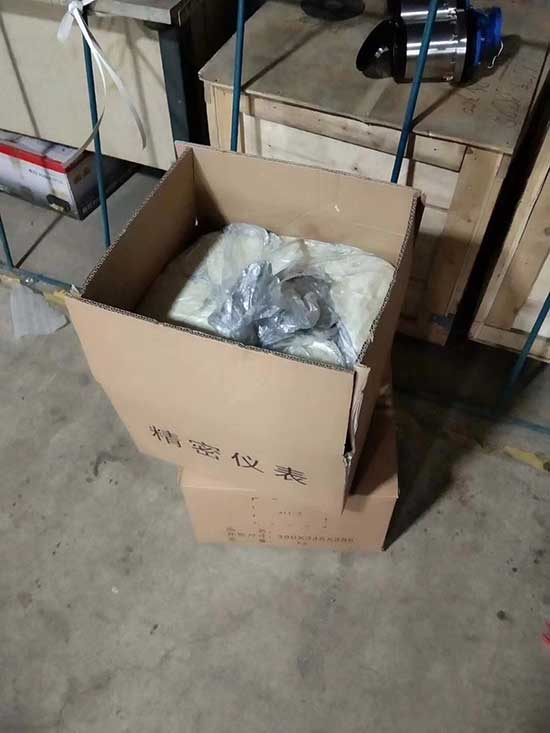 不規則產品包裝箱填充聚氨酯緩沖防護性好(圖1) 不規則產品包裝箱填充聚氨酯緩沖防護性好