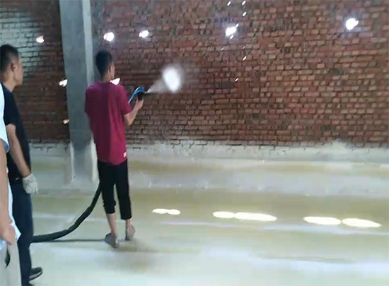冷庫內墻噴聚氨酯厚度是多少厘米
